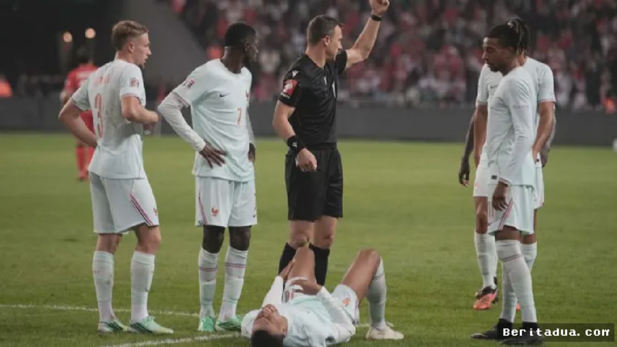 Izmit — Mbappe Keluar Pabrik Usai Cedera Lawan Turki