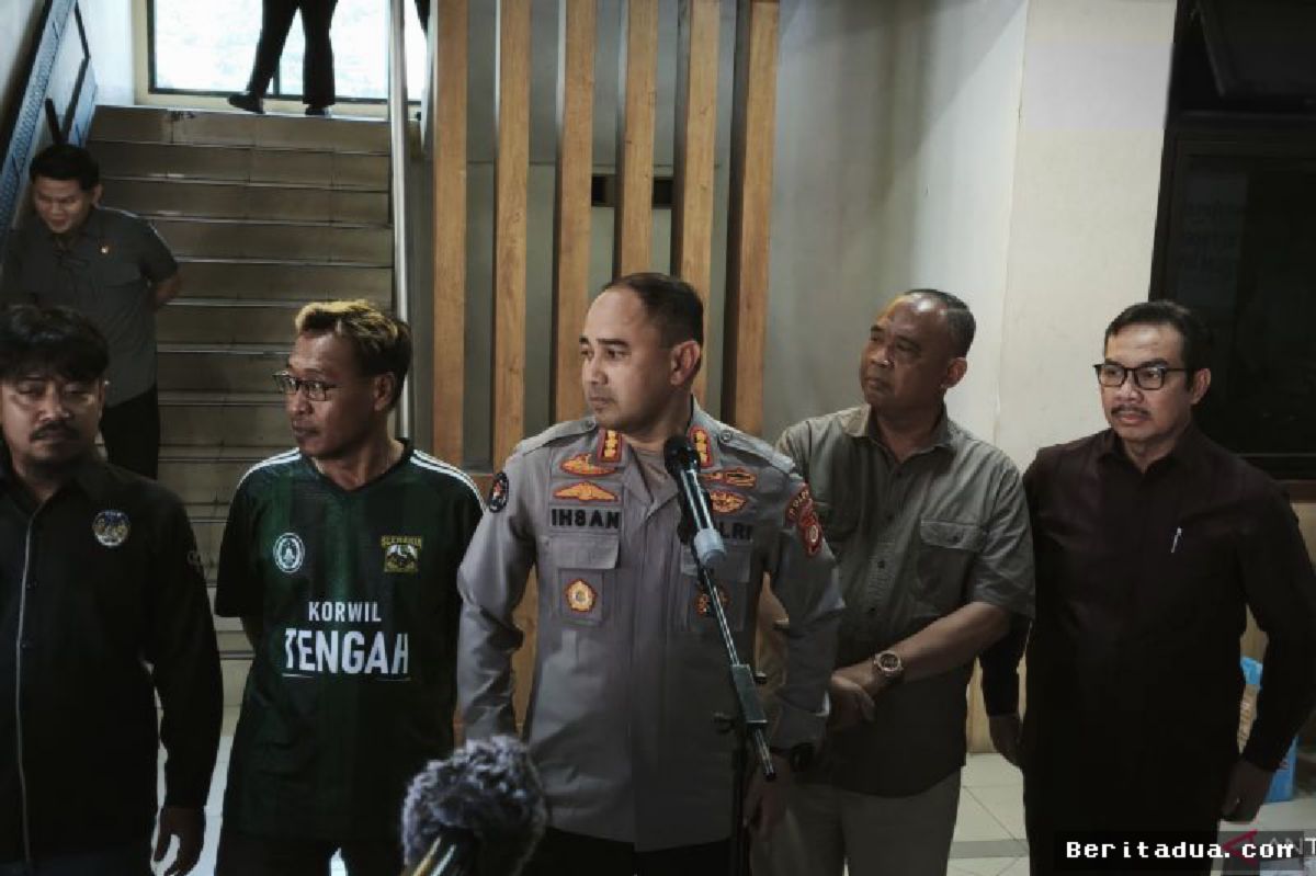 Sleman — Bupati Harda Kiswaya Desak PSS Sleman Berbenah Total
