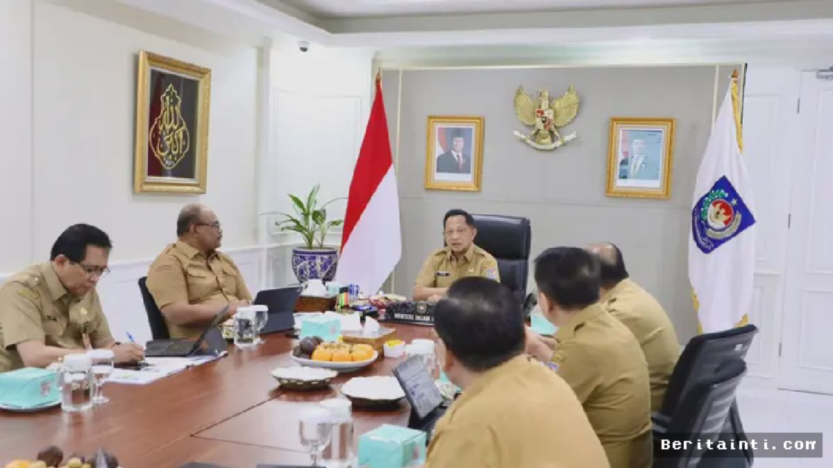 Mendagri Tito Karnavian Perketat Koordinasi Daerah Tangani Bahaya Karhutla