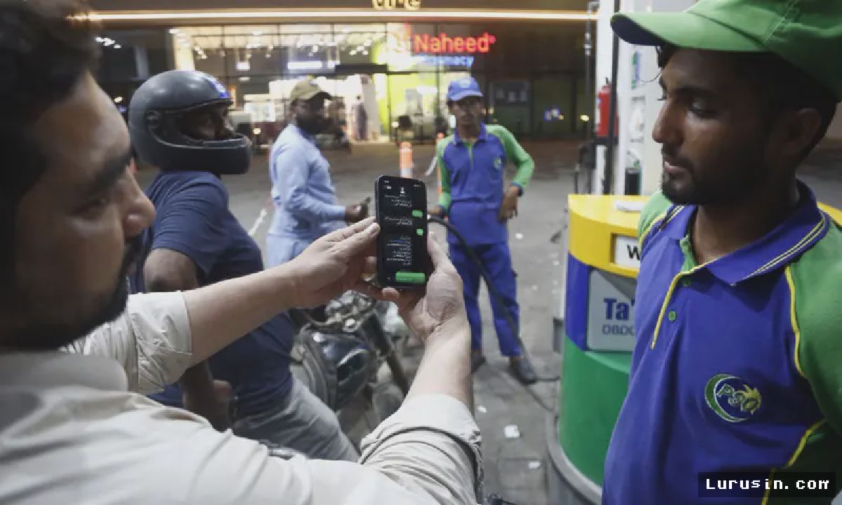 PAKISTAN — Skema Subsidi BBM Picu Protes Keras Pengusaha SPBU