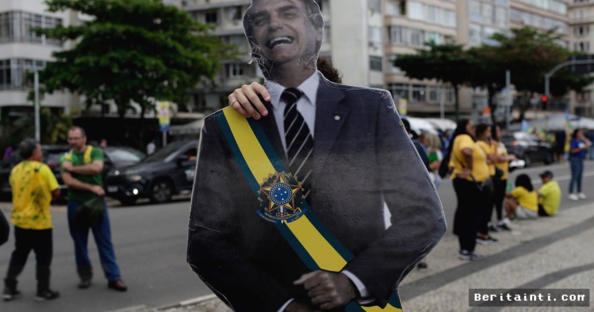 Polisi Brasil Geledah Rumah Produksi Film Terkait Skandal Jair Bolsonaro