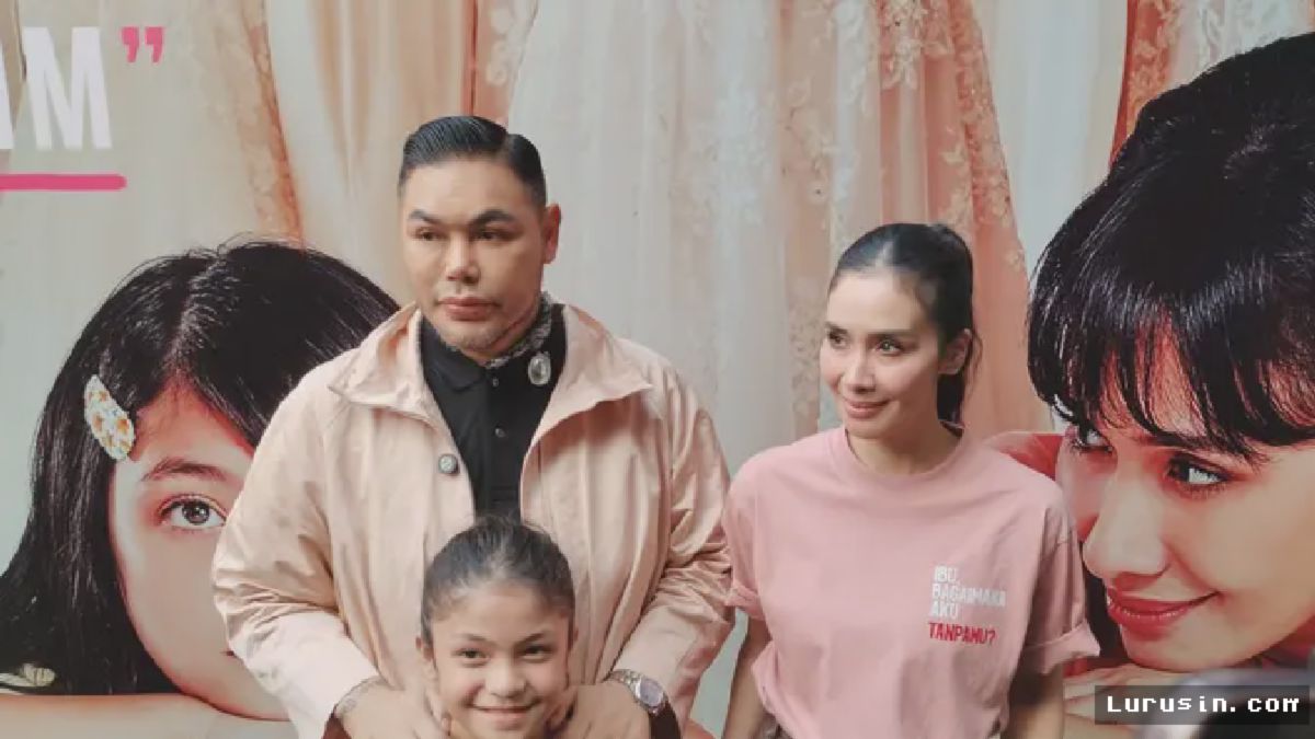 Jakarta — Marsha Timothy Puji Dedikasi Akting Ivan Gunawan
