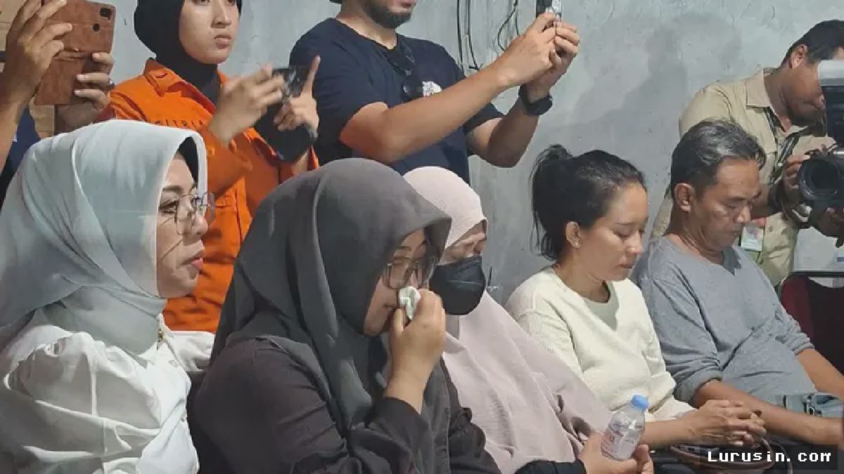 Basarnas Tutup Pencarian Lima Jurnalis Hilang, Isak Tangis Keluarga Pecah