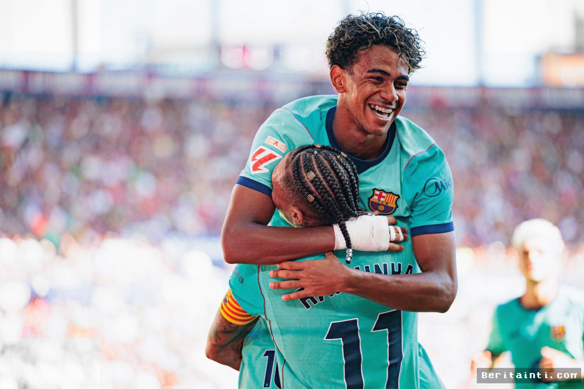 Barcelona Tekuk Levante 4-2 dan Kokoh di Puncak La Liga