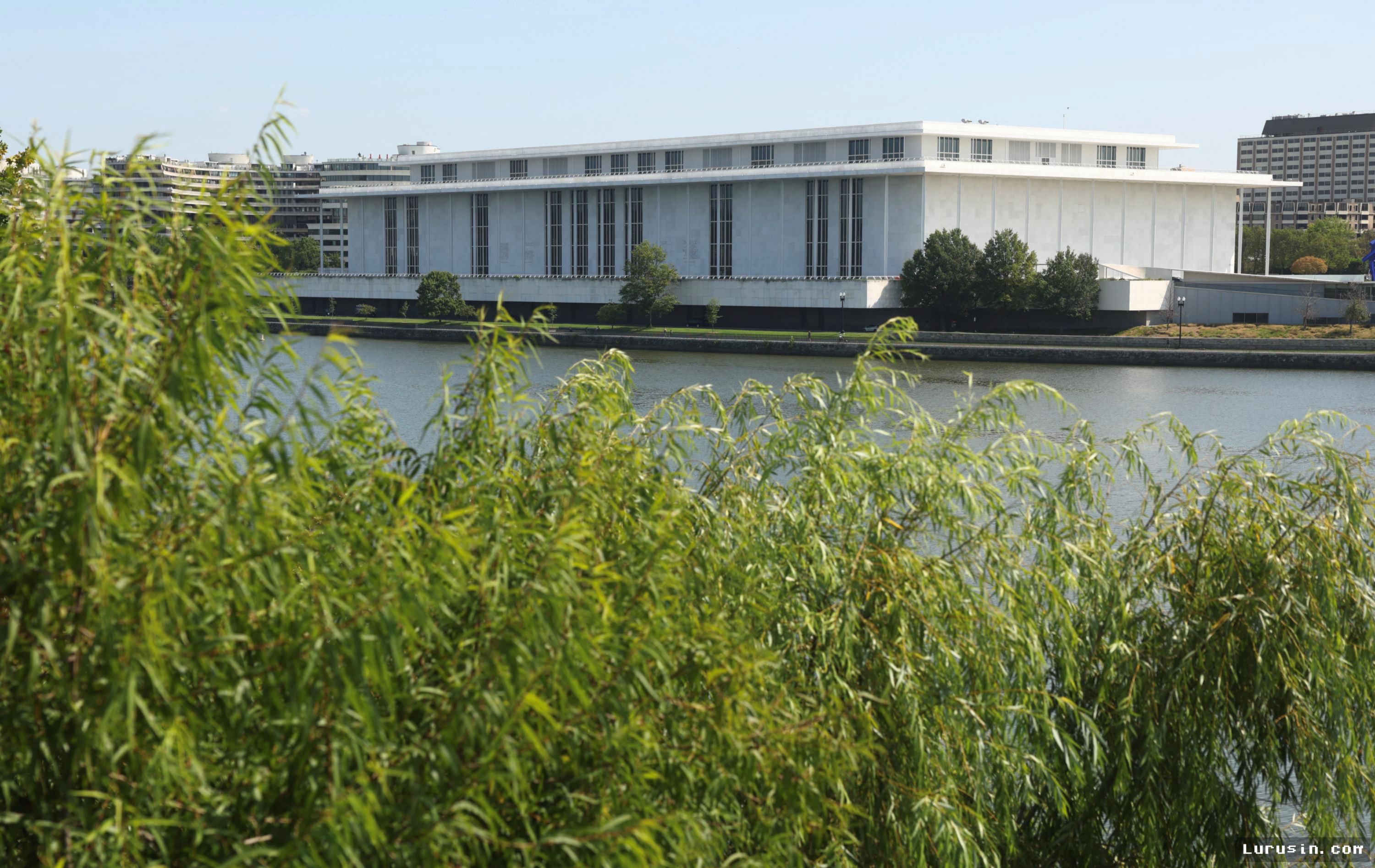 AS — Kennedy Center Terancam Bangkrut Usai Diambil Alih Donald Trump