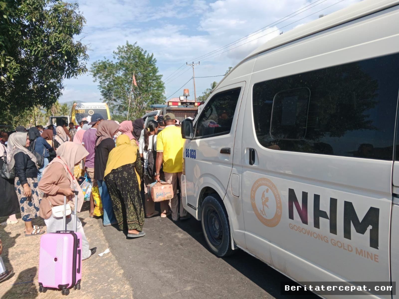 NHM Fasilitasi Transportasi Puluhan Siswa Halmahera Utara ke Sofifi