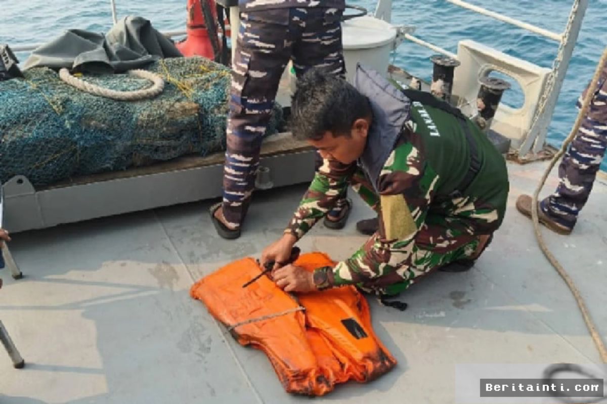 Tim SAR Temukan Pelampung, Pencarian Lima Jurnalis Masih Nihil