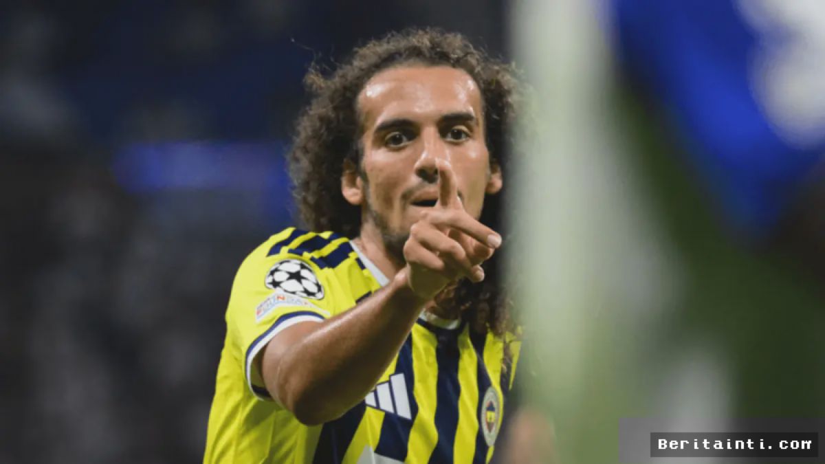 UEFA Jatuhi Sanksi Pemain Fenerbahce Usai Kericuhan di Lyon
