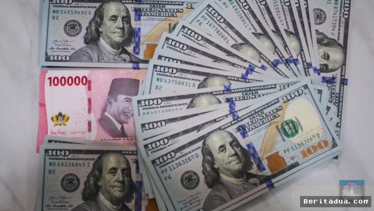 JAKARTA — Rupiah Anjlok Ke Rp17.640 Per Dolar AS Saat DXY Perkasa