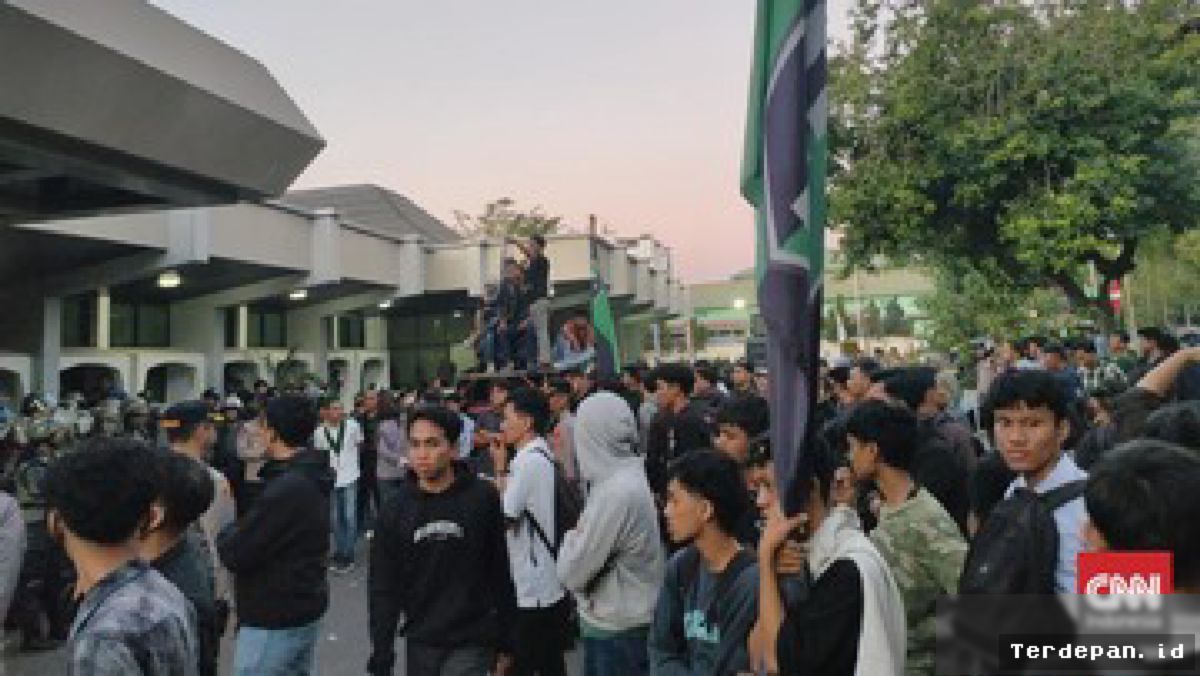 Pertamina Temui Massa Aksi Protes Kelangkaan BBM di Makassar