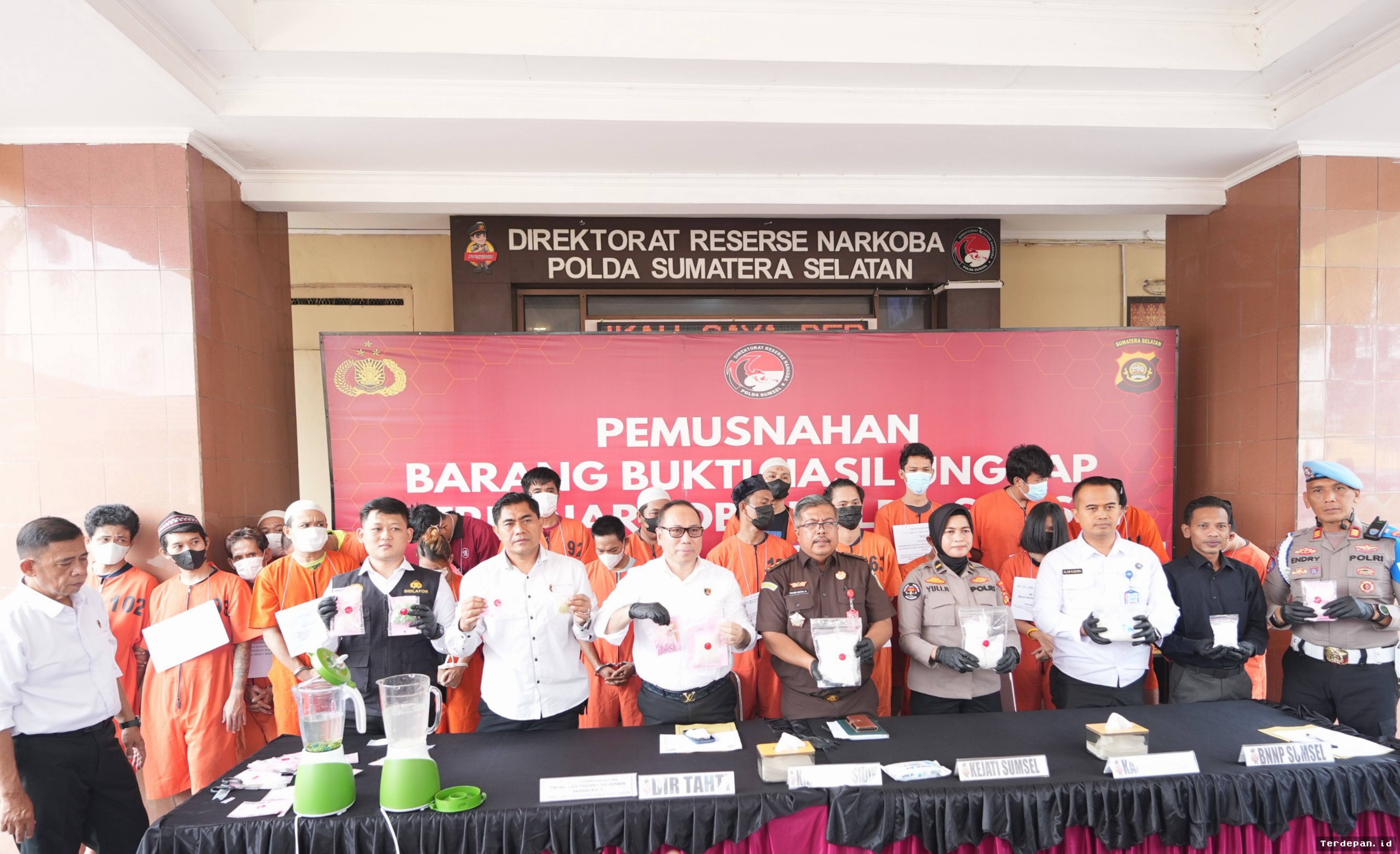 Polda Sumsel Musnahkan Rp2,18 Miliar Barang Bukti