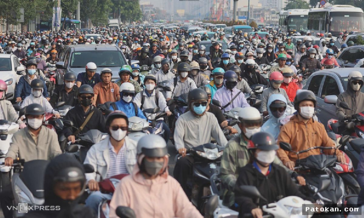 Konstruksi Metro Picu Kemacetan Parah 3 Kilometer di Akses Bandara Ho Chi Minh