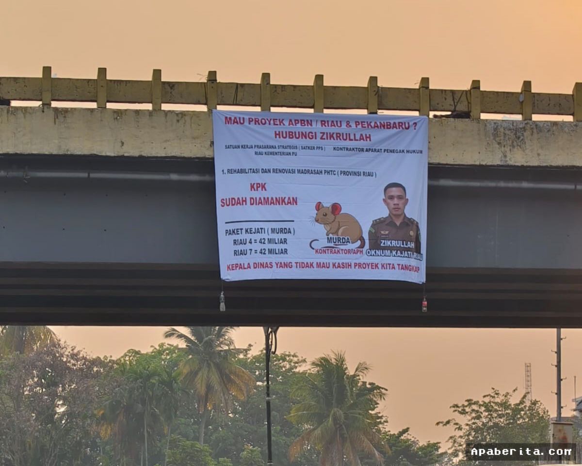 Kejati Riau Laporkan Pembuat Spanduk Tuduhan Proyek ke Polisi