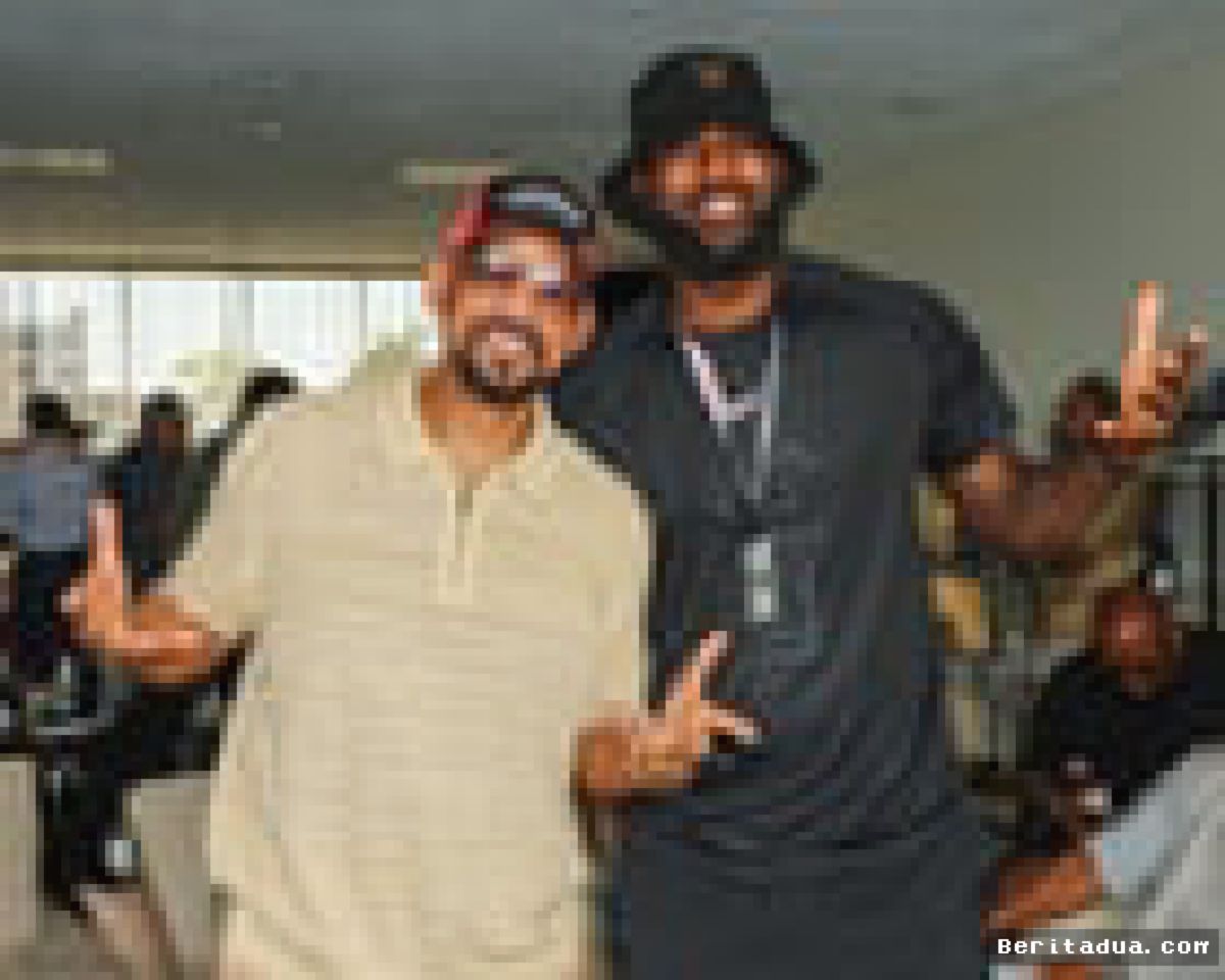 ANGOLA — LeBron James Dikritik Usai Temui Pemimpin Otoriter Angola