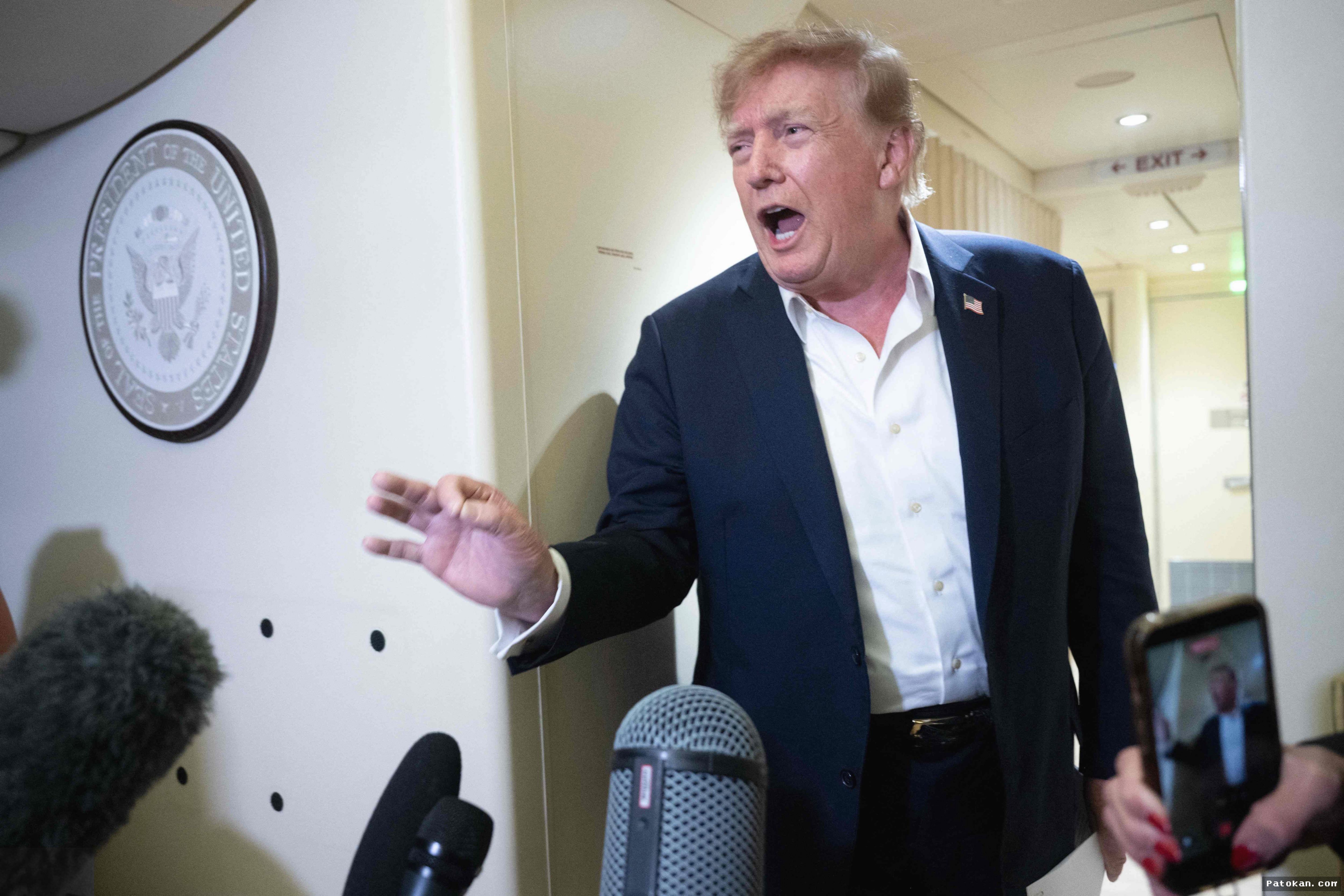 WASHINGTON — Trump Kecam Mahkamah Agung Usai Pembatasan Surat Suara Ditolak