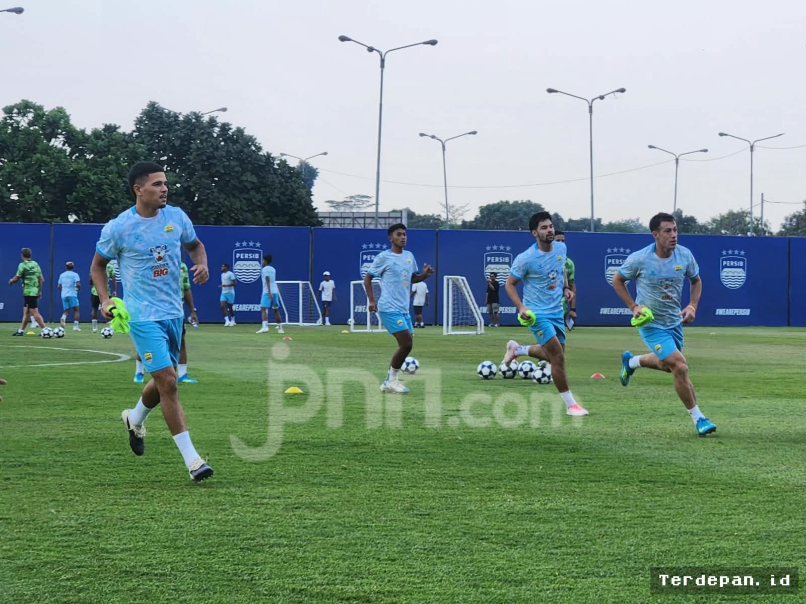 Sandy Walsh Mulai Berlatih Bersama Persib, Debut Masih Tanda Tanya