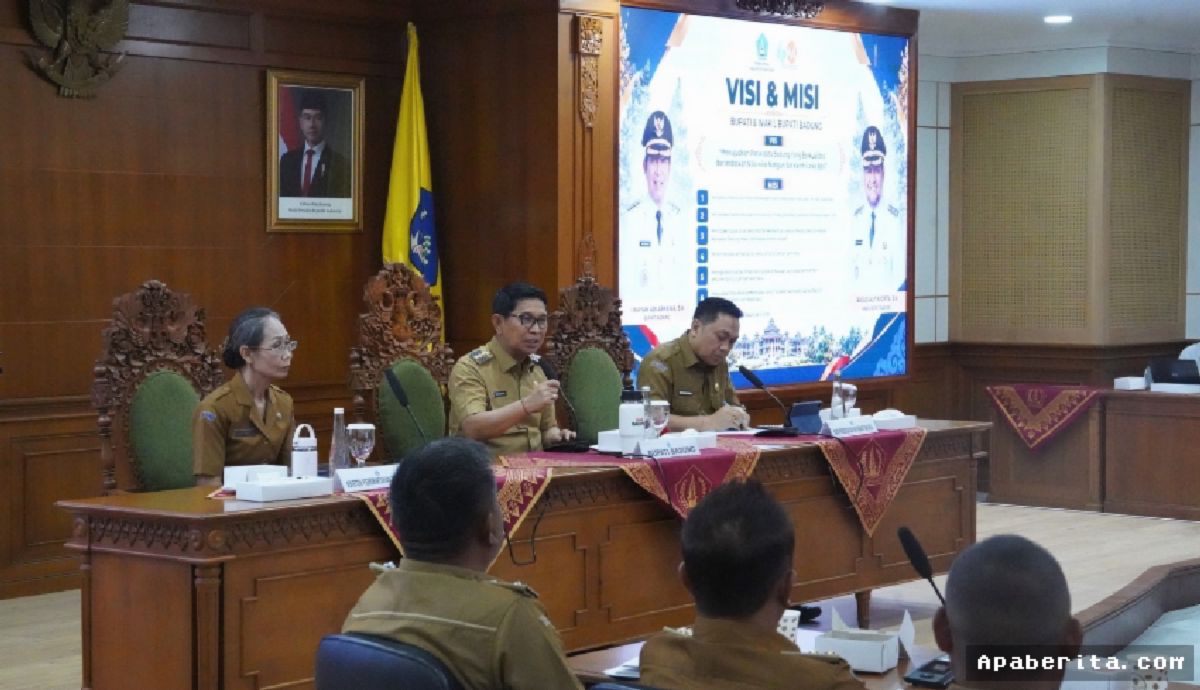 BADUNG — Bupati Adi Arnawa Minta Program Desa Selaras Kebijakan Kabupaten