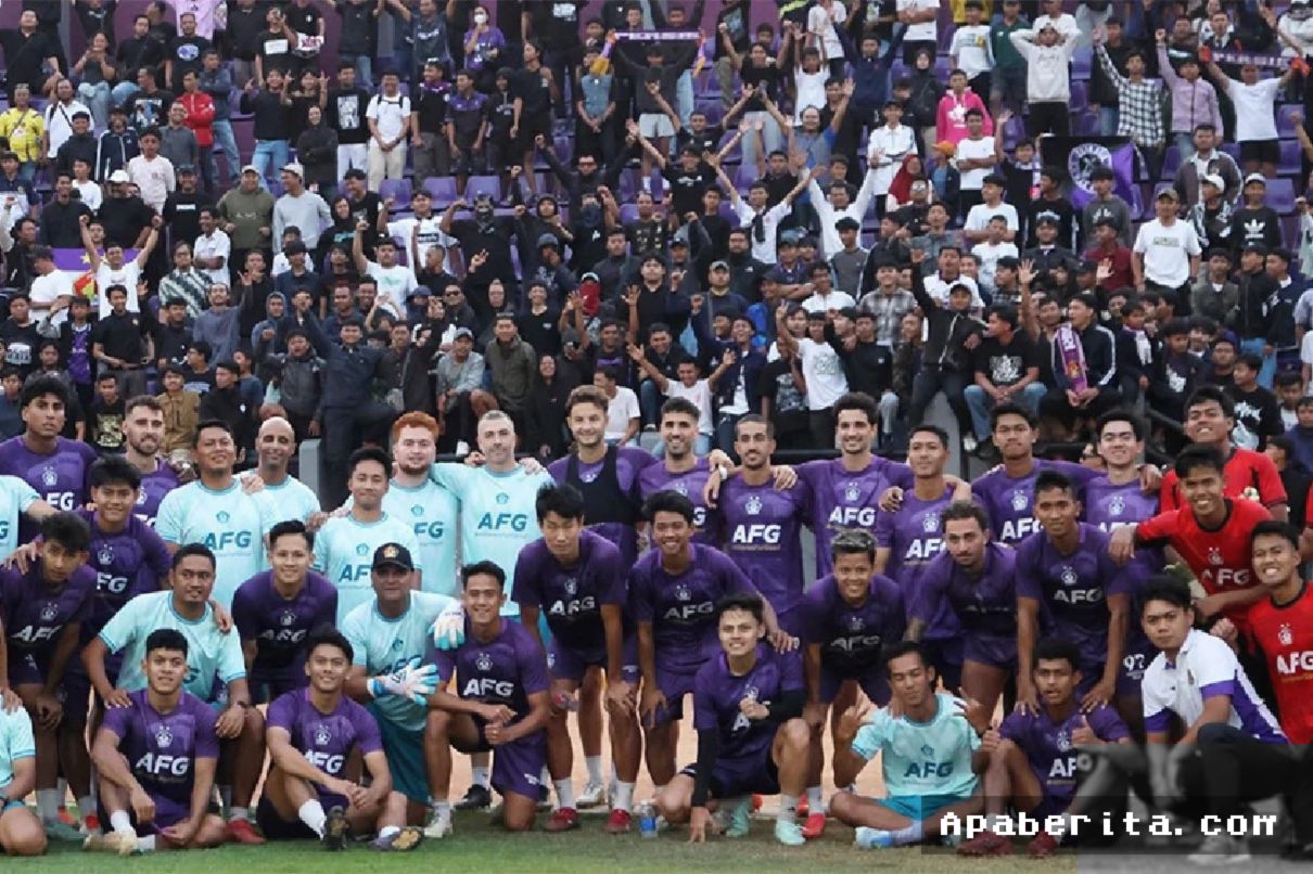KEDIRI — Ribuan Persikmania Padati Latihan Jelang Laga Kontra Arema FC