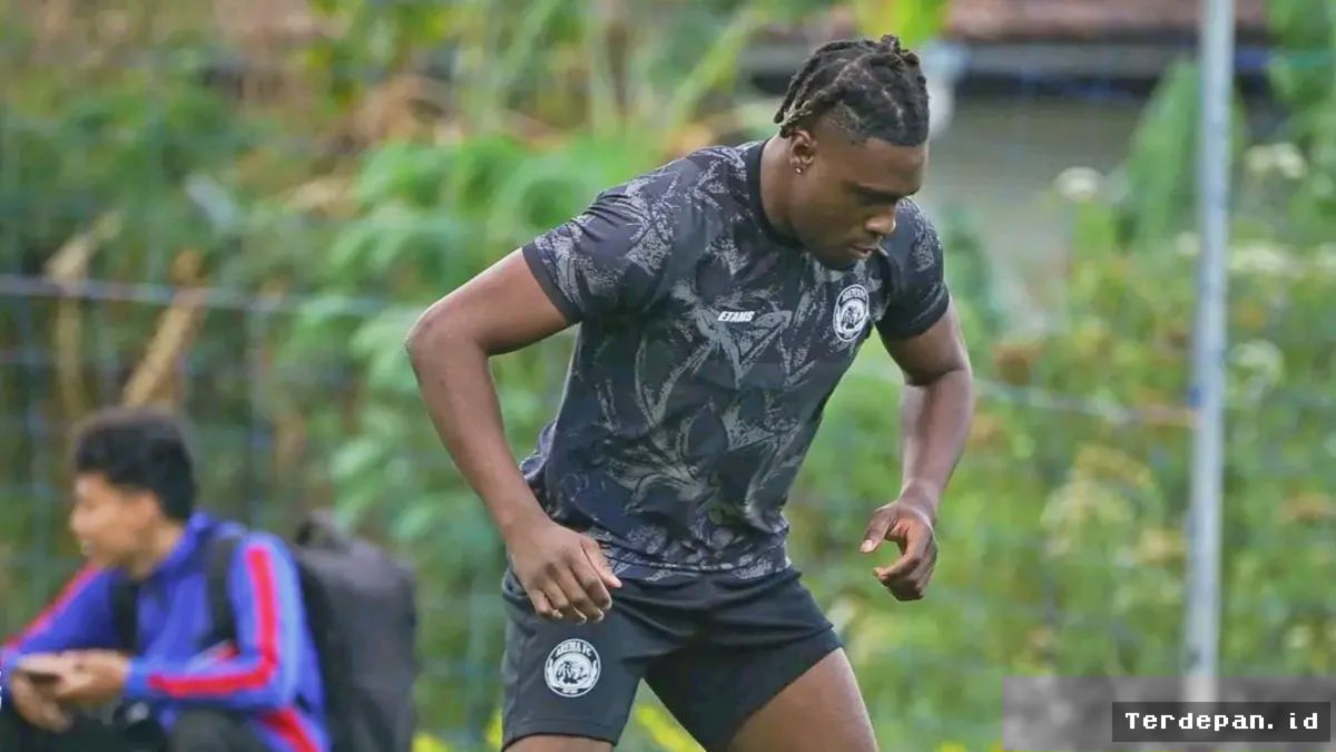 Samuel Otusanya Resmi Gabung Arema FC, Bidik Gelar Juara Liga