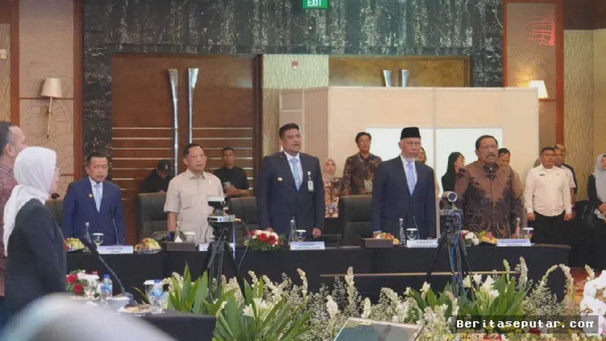 MEDAN — Mendagri Tito Karnavian Membuka Rakor Gubernur se-Sumatera