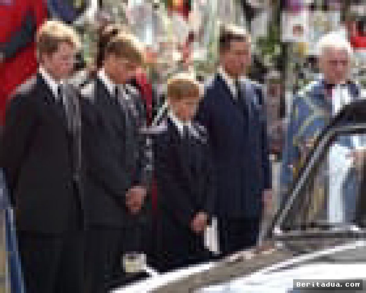 INGGRIS — Earl Spencer Sebut Charles Penuh Kegembiraan Saat Diana Wafat