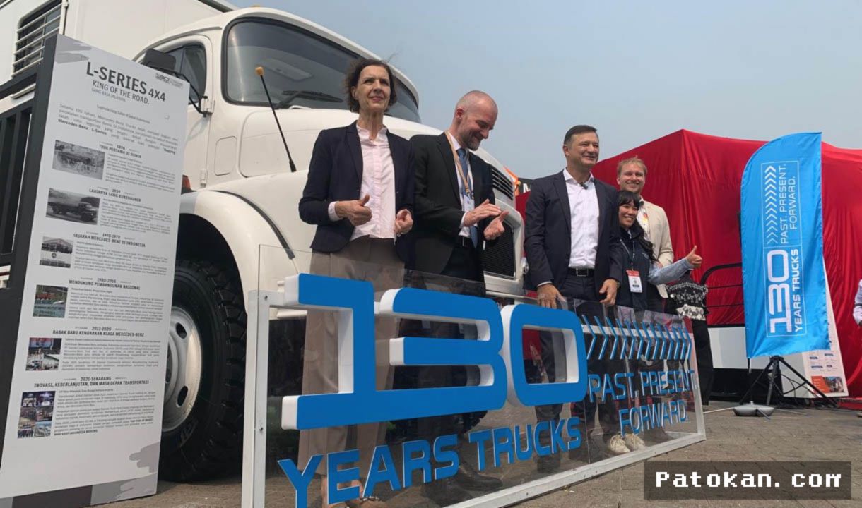 DCVI Pamerkan Inovasi Truk Mercedes-Benz di Pameran Mining Indonesia