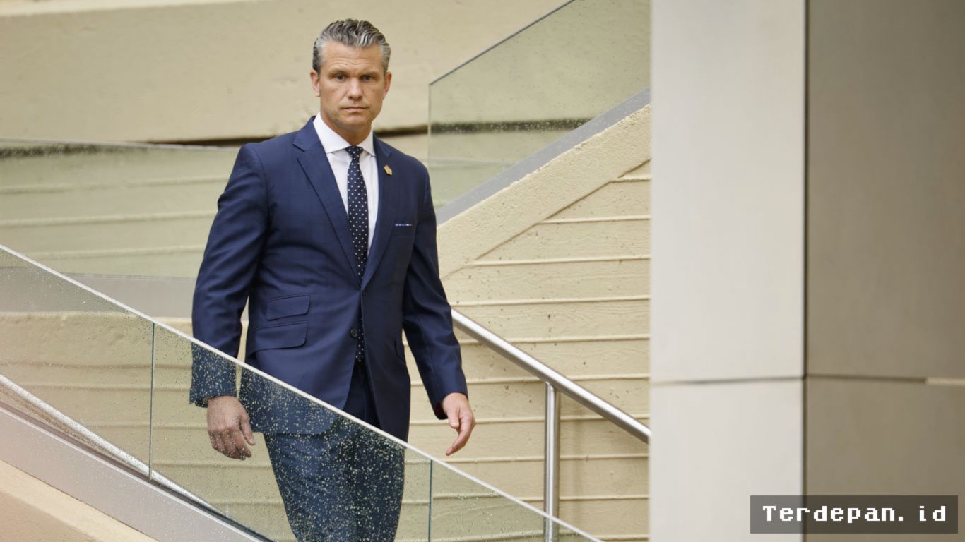 Thomas Massie Ajukan Pemakzulan Menhan AS Pete Hegseth Soal Perang Iran