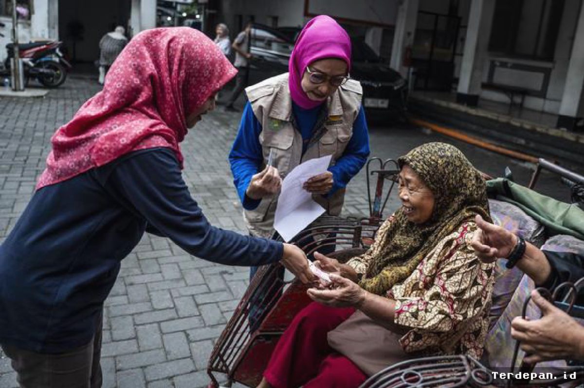 Kemensos Salurkan BLT Kesra Rp900 Ribu, Simak Mekanisme Pendaftarannya