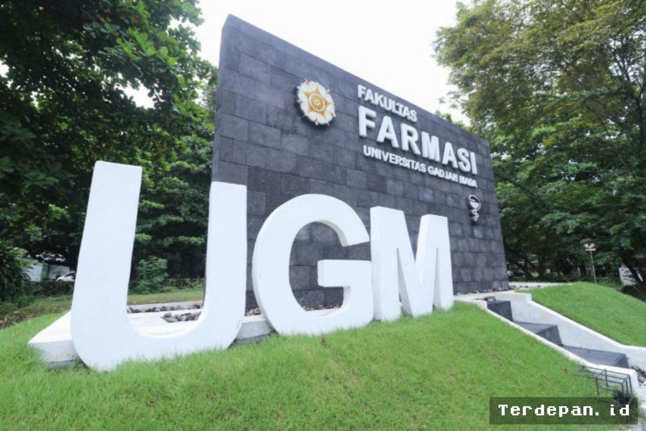 UGM — Fakultas Farmasi Rangkul Peringkat Satu Indonesia dan 500 Besar Asia