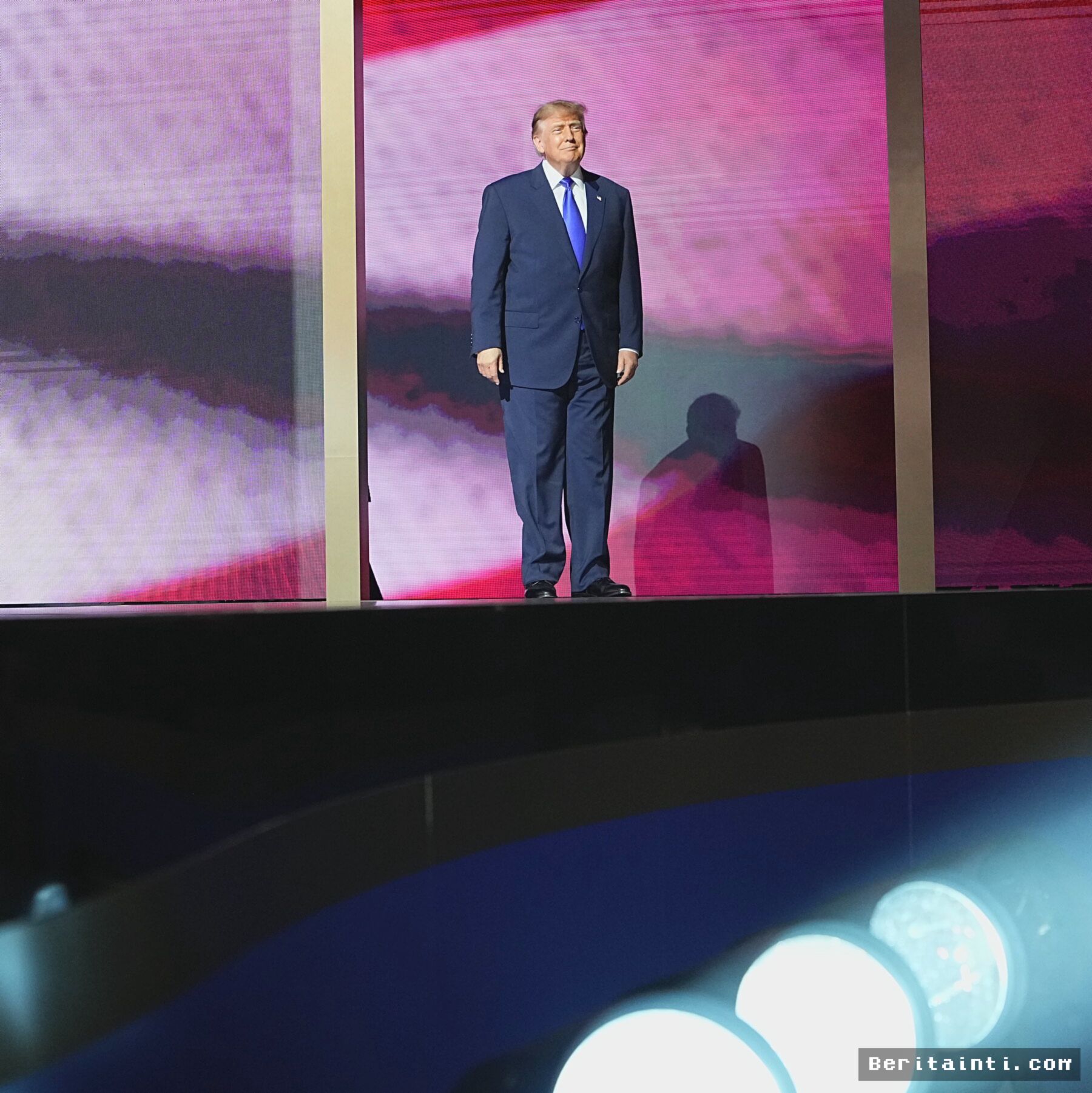 WASHINGTON — Trump Janjikan $5.000 Demi Mobilisasi Pemilih MAGA