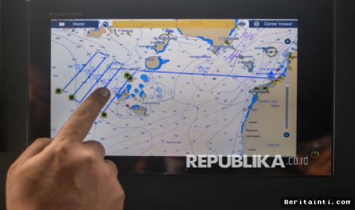 BANTEN — Kapal Jurnalis Hilang Dihantam Angin Selatan Anak Krakatau