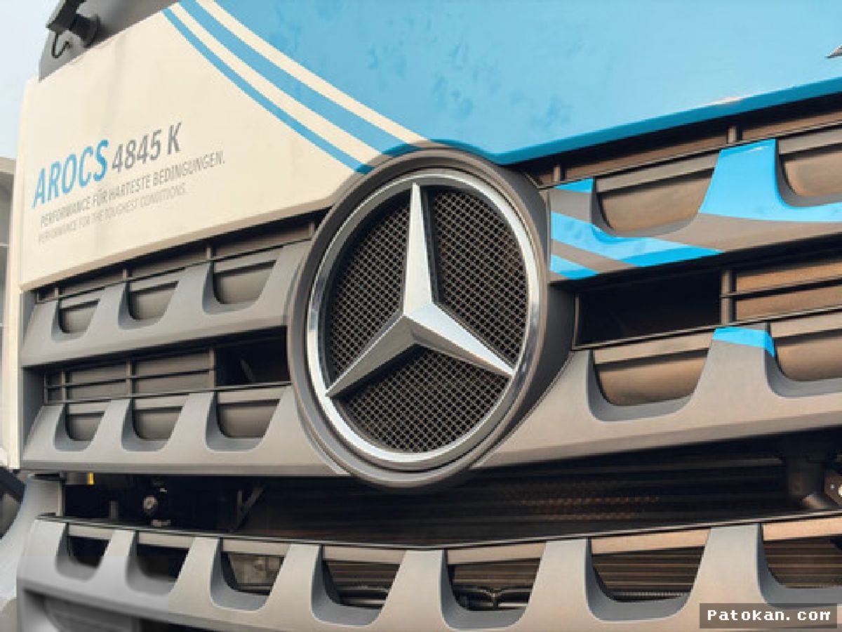 JAKARTA — DCVI Kaji Kesiapan Ekosistem Truk Listrik Mercedes-Benz