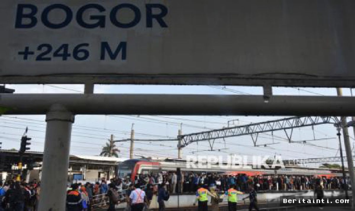 KAI Commuter Tambah 13 Perjalanan KRL Bogor Urai Kepadatan Penumpang