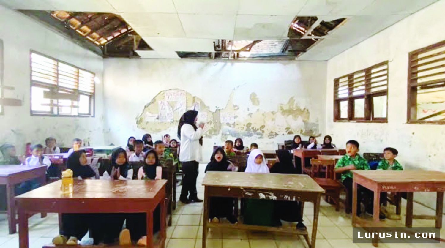 LEBAK — 1.138 Ruang Kelas SD Rusak, Pemda Perbaiki 70