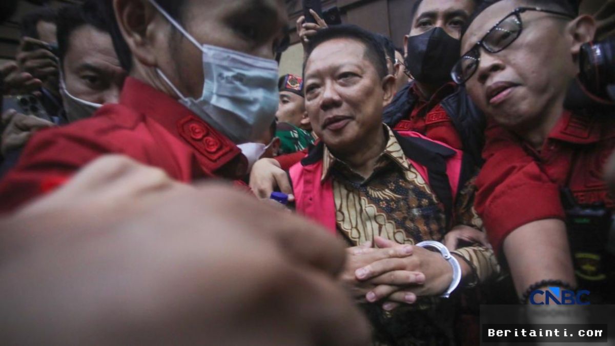 Febrie Adriansyah Didakwa Peras Tan Kian Rp55 Miliar