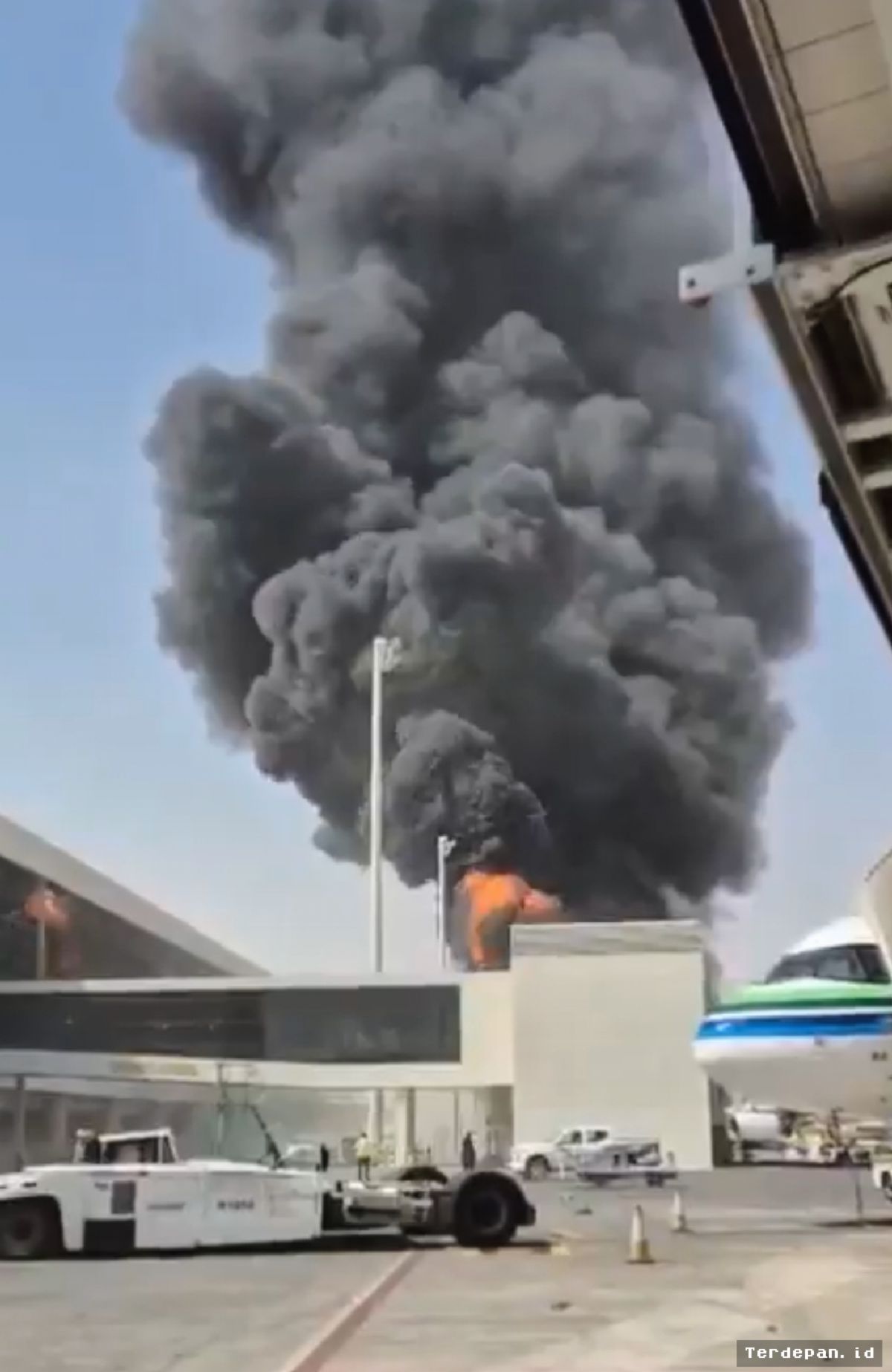 Riyadh — Bandara Kembali Terhantam Proyektil Sehari Setelah 12 Tewas
