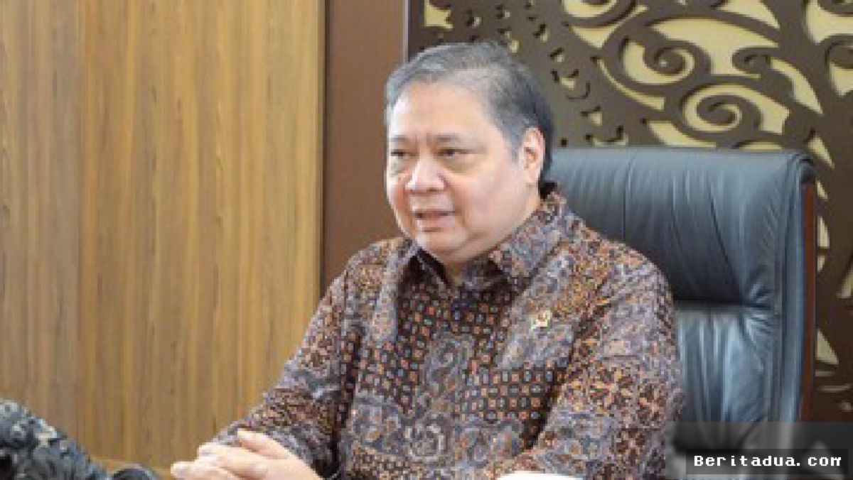 Airlangga: Bea Masuk AS Tinggi, Pasar Panel Surya Dialihkan ke Domestik