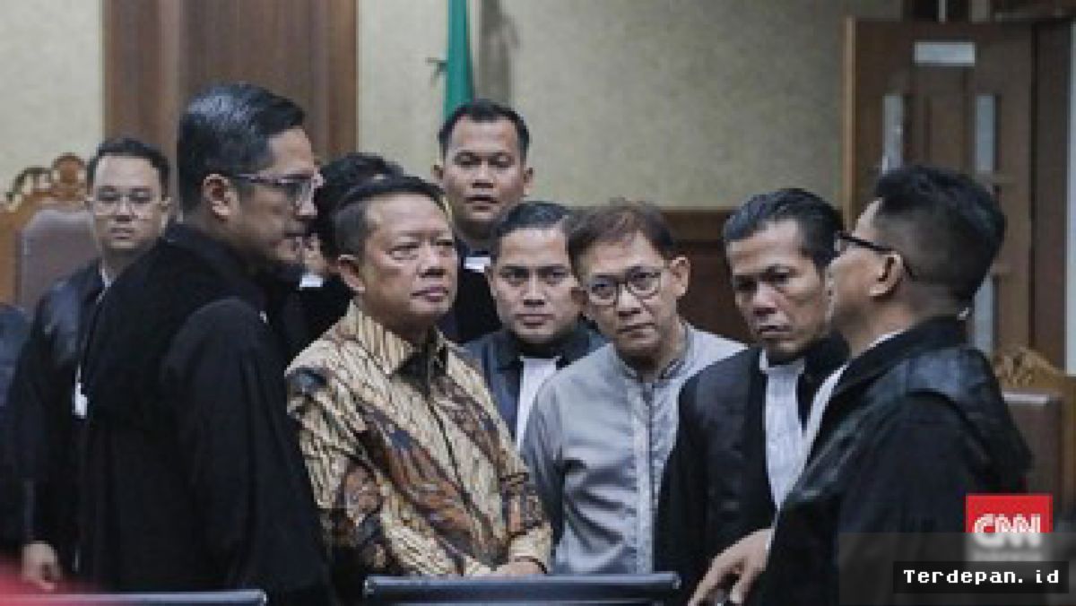 Eks Jaksa Agung Muda Febrie Adriansyah Didakwa Terima Rp60 Miliar