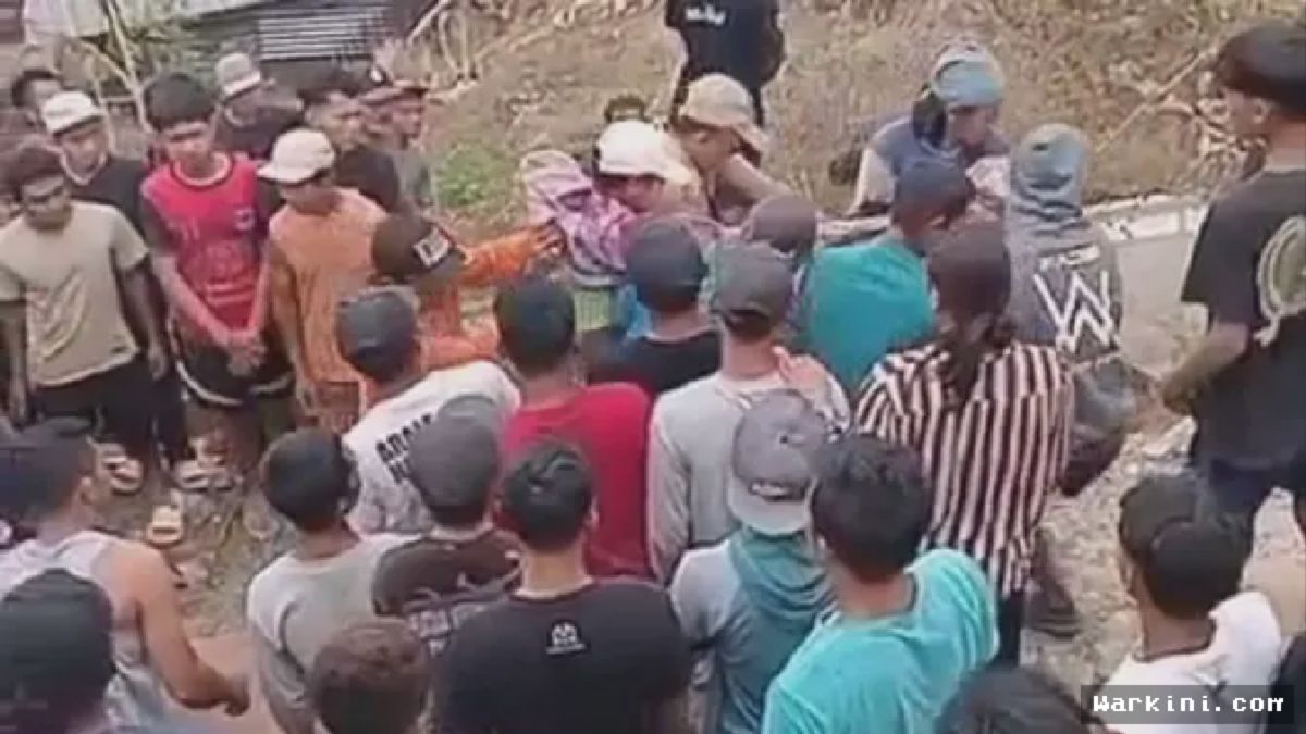 Longsor di Pemalang Timbun Dua Pekerja, Warga Berjibaku Evakuasi