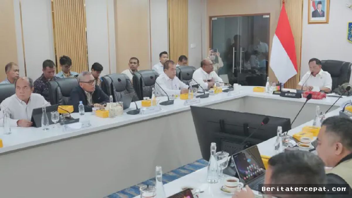 Tito Karnavian Pimpin Rapat Satgas PRR Pascabencana Sumatera