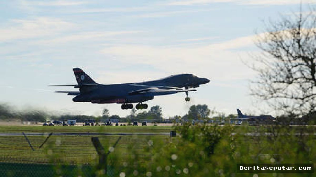 AS Tarik 12 Pengebom B-1 dari Pangkalan RAF Fairford Usai Ancaman Teror