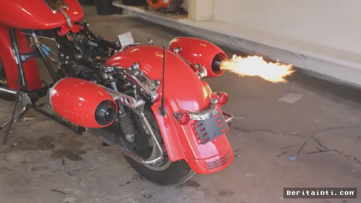 Harley-Davidson Kustom Pakai Dua Turbin Jet, Semburkan Api Tanpa Transmisi