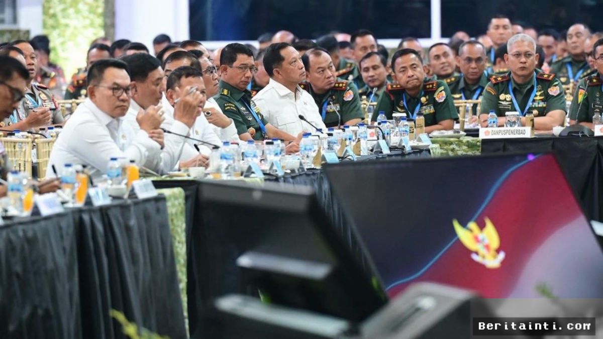 Mendagri Tito Hadiri Taklimat Prabowo ke 800 Perwira TNI-Polri