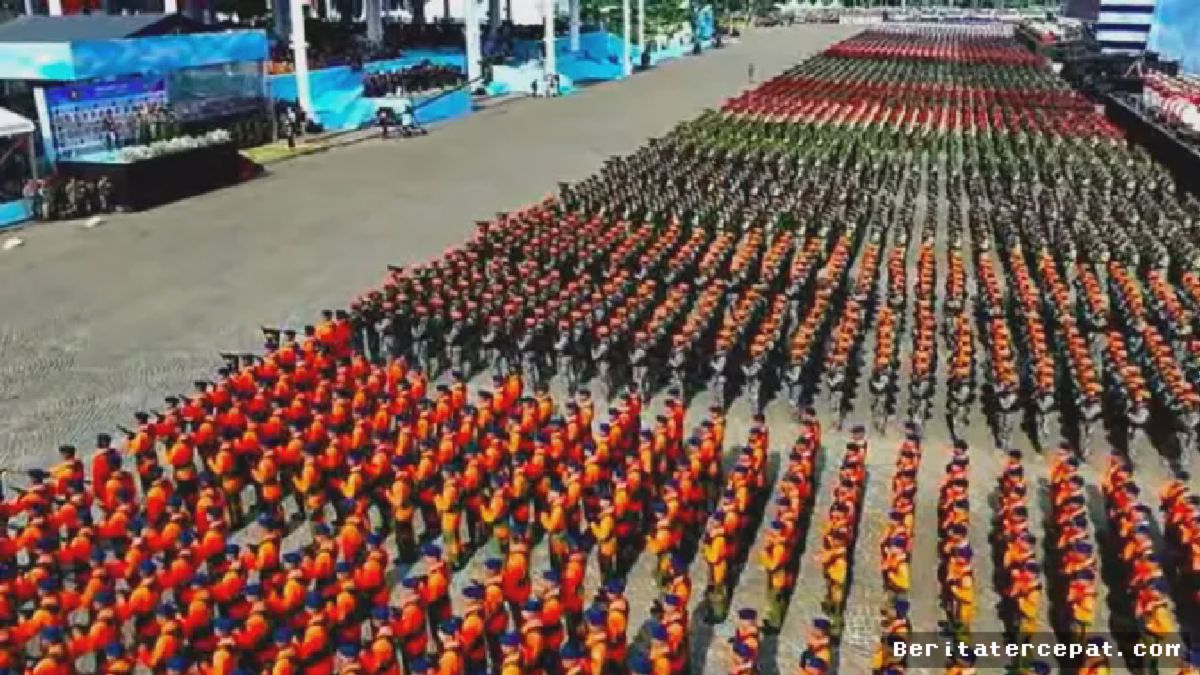 Prabowo Pimpin Upacara HUT ke-80 TNI di Monas