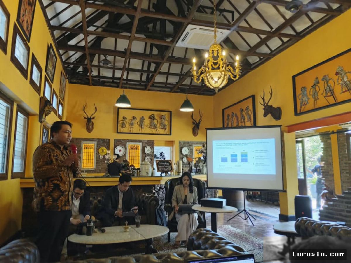 Reformasi Kebijakan Kelistrikan Dipercepat demi Realisasi PLTS 100 GW