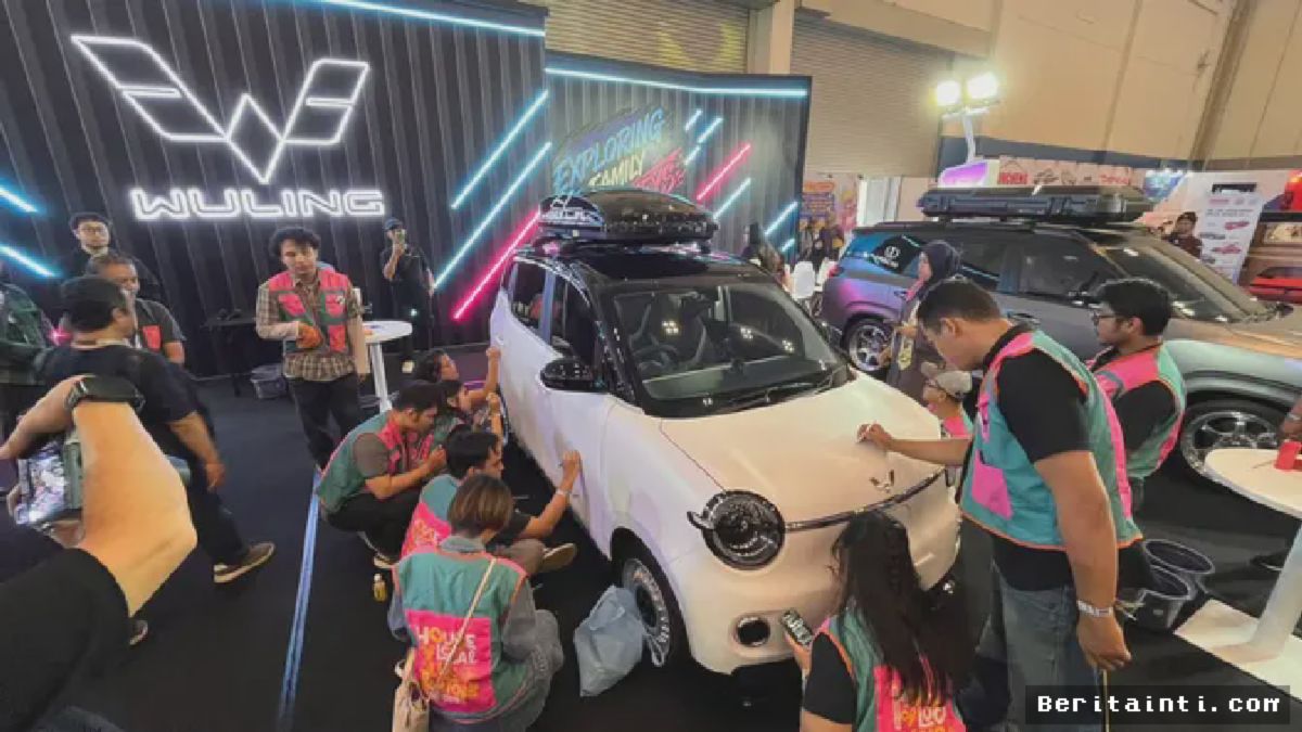 Wuling Aira EV Tampil Beda Lewat Kolaborasi Seni Ilustrator Lokal