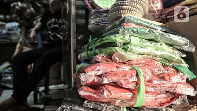 Larangan Plastik Berlaku, Nasib Pedagang Plastik di Pasar Gimana?