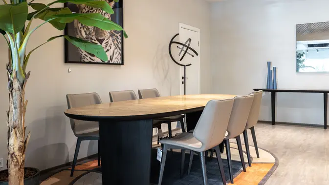 Meja High Pressure Laminate, Furniture Andalan Gen Z Buat Nge-kost