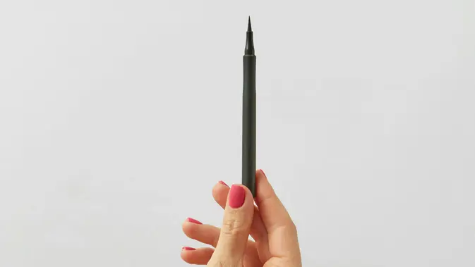Eyeliner Anti Gagal buat Pemilik Double Eyelid, Auto On Point!