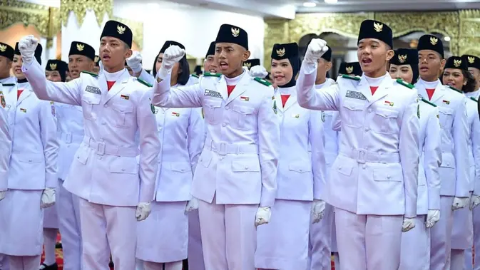 Pembawa Baki Bendera HUT RI ke-81: Main Character Energy Level Maksimal